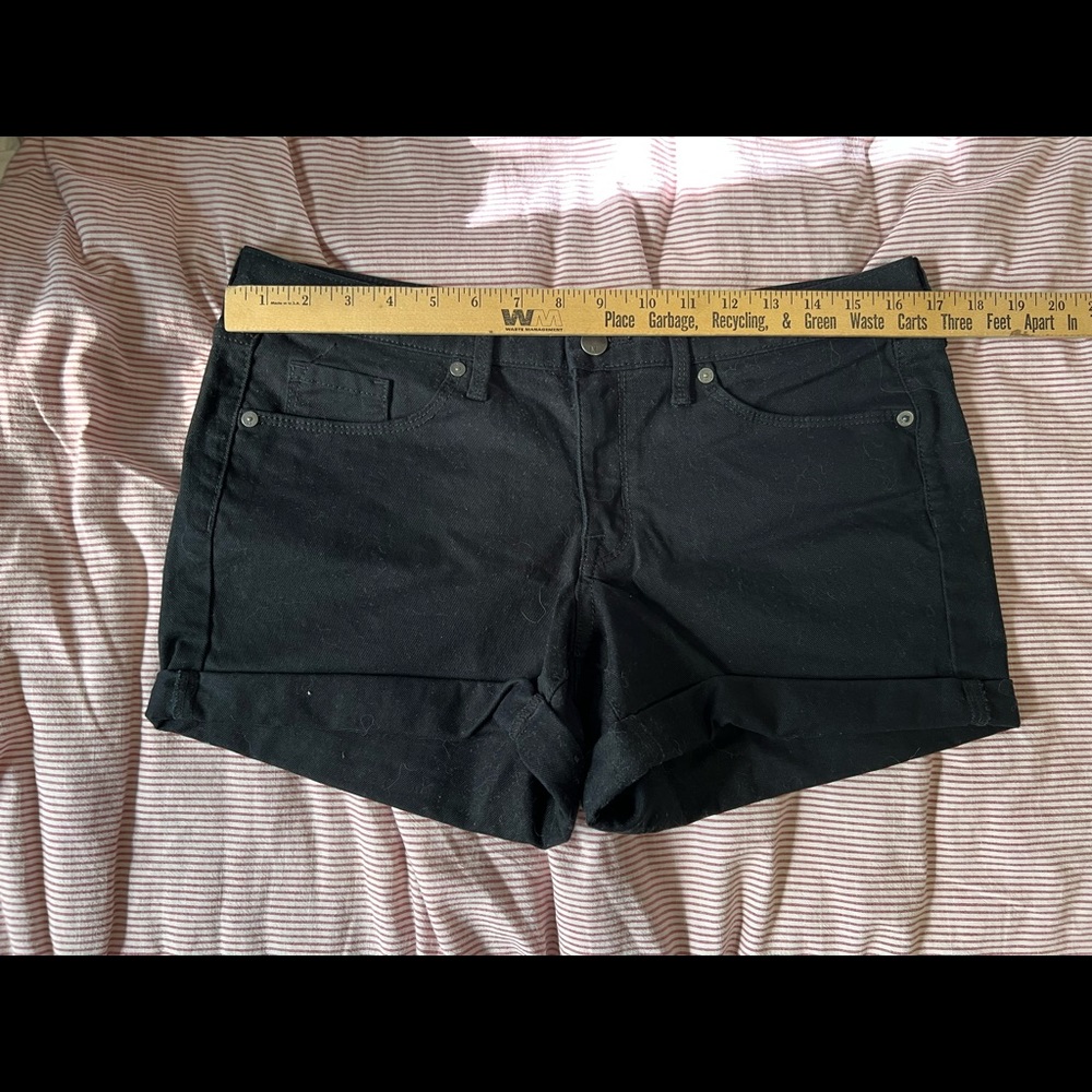 Mossimo Women's Mid Rise Midi Black Denim Shorts; Size 10; Waist 30